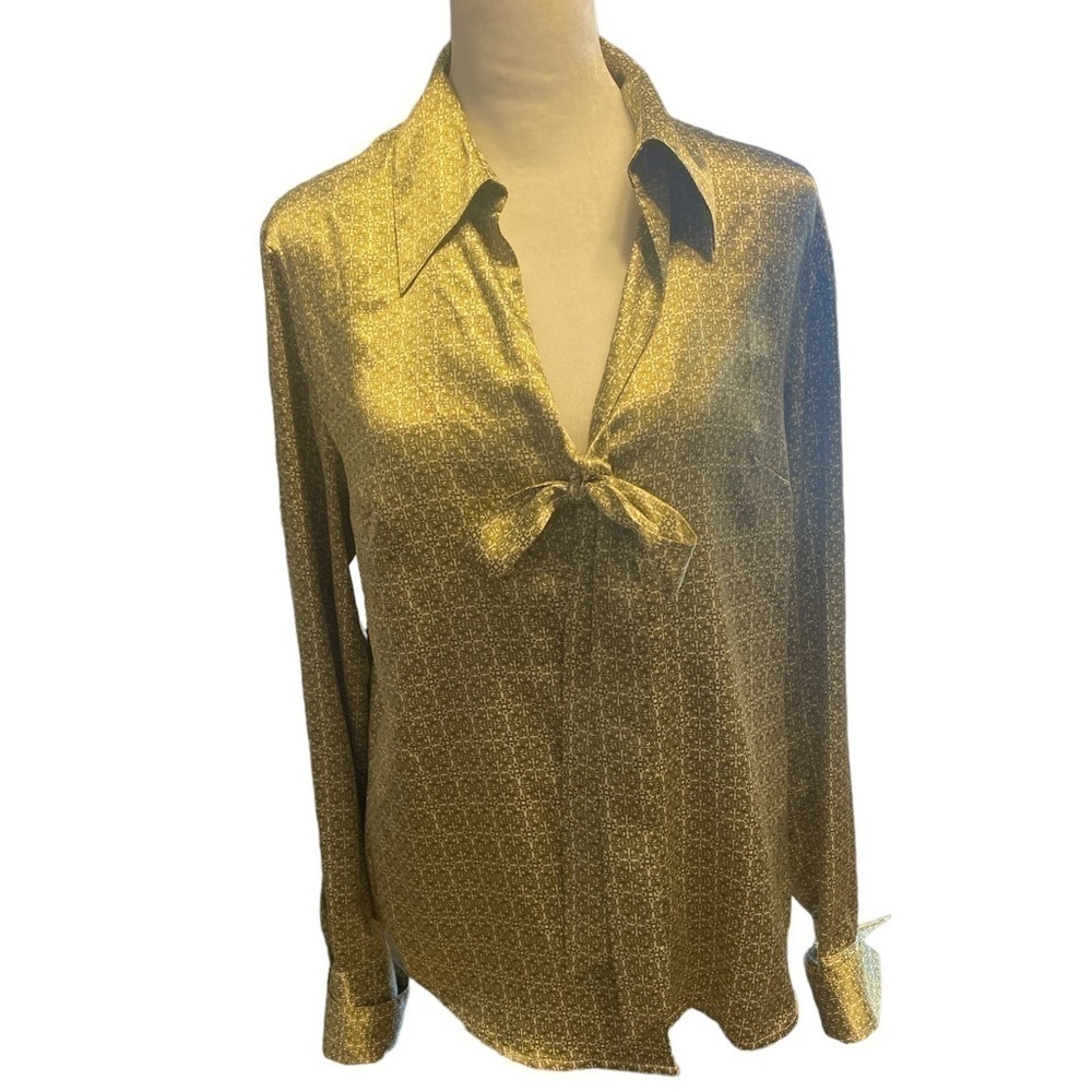 Apostrophe blouse size medium